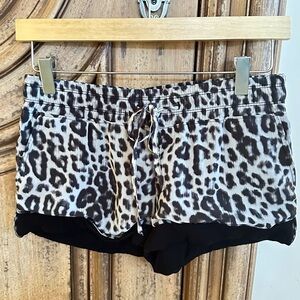 Authentic Guess jeans Leopard Print Women's Shorts